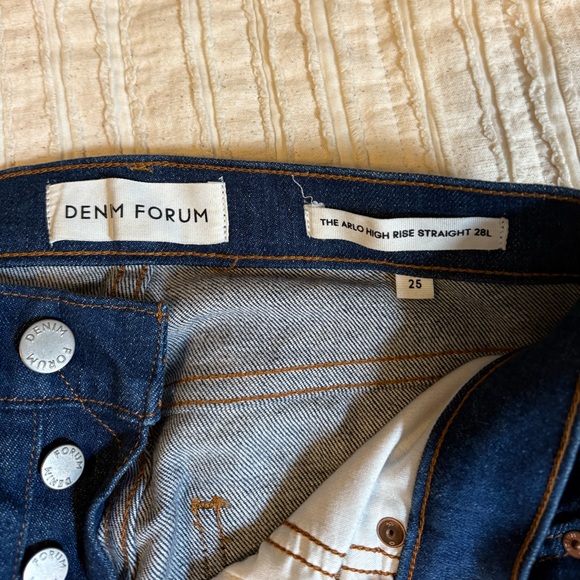 Aritzia Denim forum arlo high rise straight size 25 - Picture 6 of 6